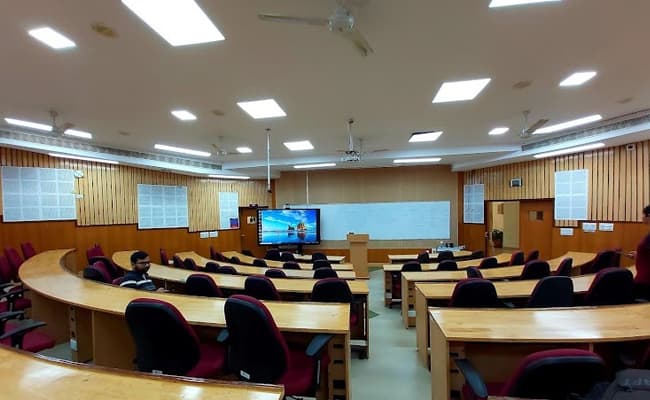 ibs-0001-class3-classroom