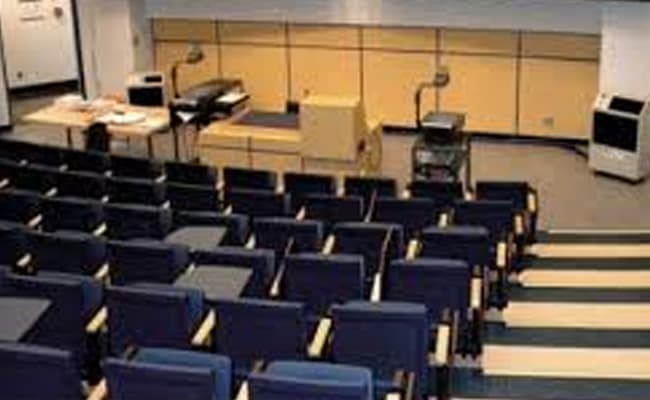 imperial-institute-of-advanced-management-iiam-classroom-0001-layer-3-classroom