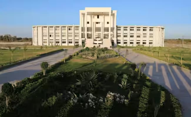 imperial-institute-of-advanced-management-iiam-infrastructure-0000-layer-4-infrastructure