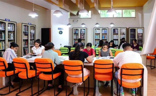 ims-design-and-innovation-academy-dia-classroom-5