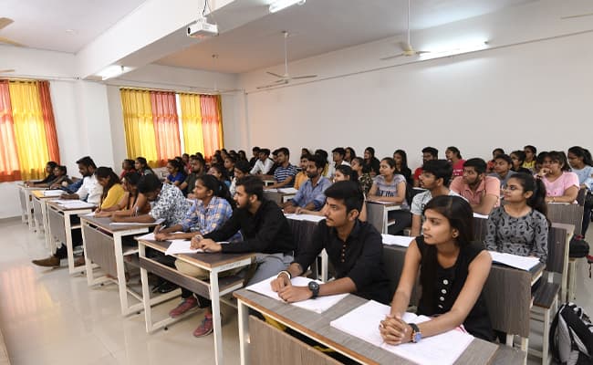 indrashil-university-rajpur-classroom-0003-layer-1-classroom