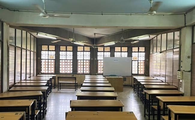 jamia-hamdard-university-0004-class1-classroom