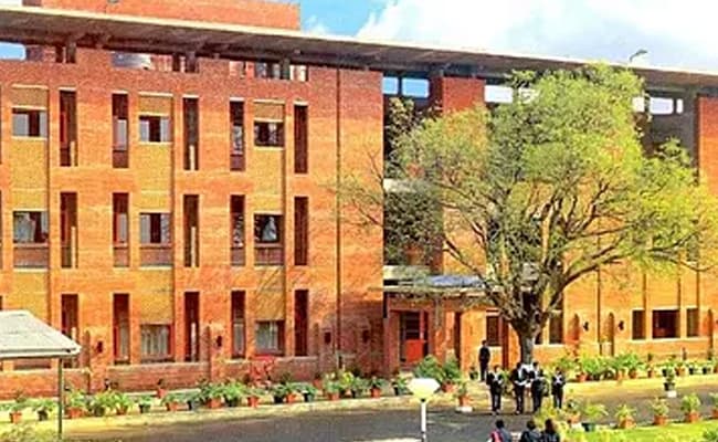 jaypee-institute-of-information-technology-university-jiit-0002-layer-4-infrastructure