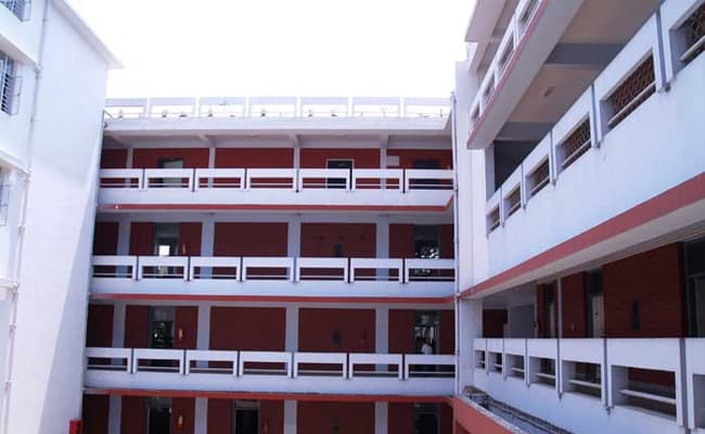 jd-birla-institute-jdbi-1-0000-layer-5-infrastructure