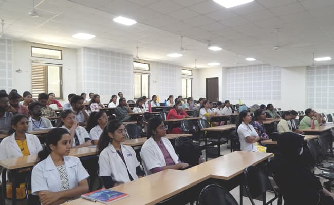 jims-homoeopathic-medical-college-hospital-0002-class3-classroom