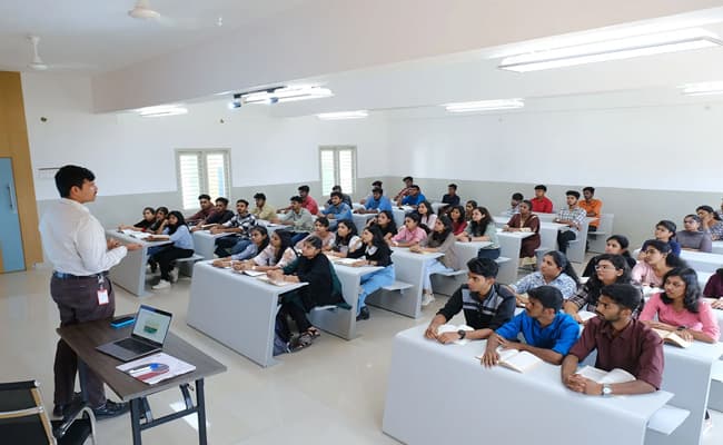 joy-university-ju-classroom-0003-layer-1-classroom