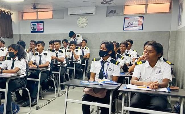 jrn-institute-of-aviation-technology-jrniat-0002-class2-classroom