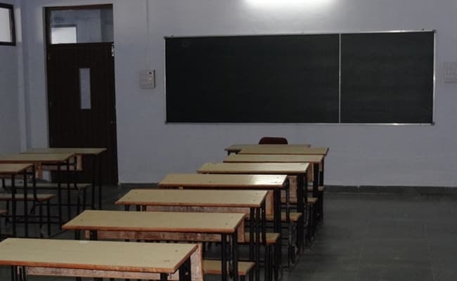 kj-institute-of-engineering-and-technology-kjit-classroom-0000-layer-4-classroom