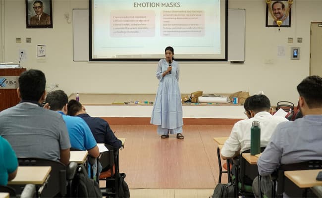 krea-university-16-classroom
