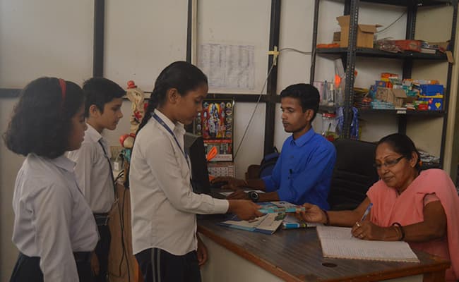 laxmi-vidyapeeth-0004-class1-classroom