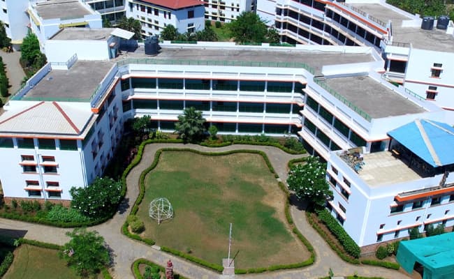 laxmi-vidyapeeth-0009-infra1-infrastructure