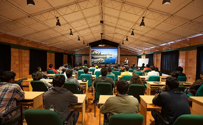 light-and-life-academy-0003-class1-classroom