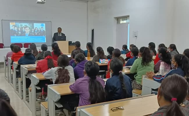 mahadevi-institute-of-technology-mit-0004-class1-classroom
