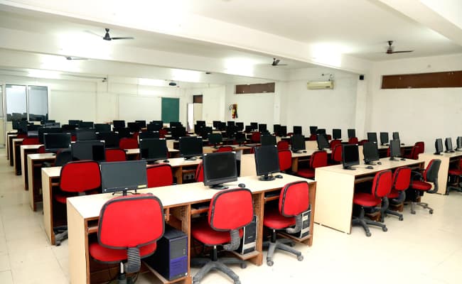 mahakaushal-university-classroom-0002-layer-2-classroom