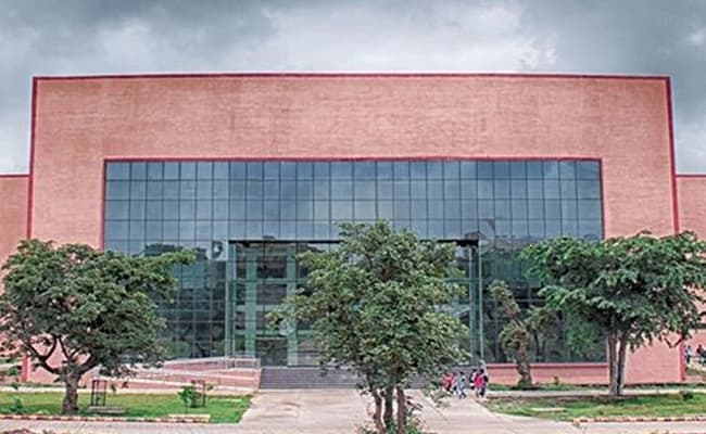 mahakaushal-university-infrastructure-0000-layer-5-infrastructure