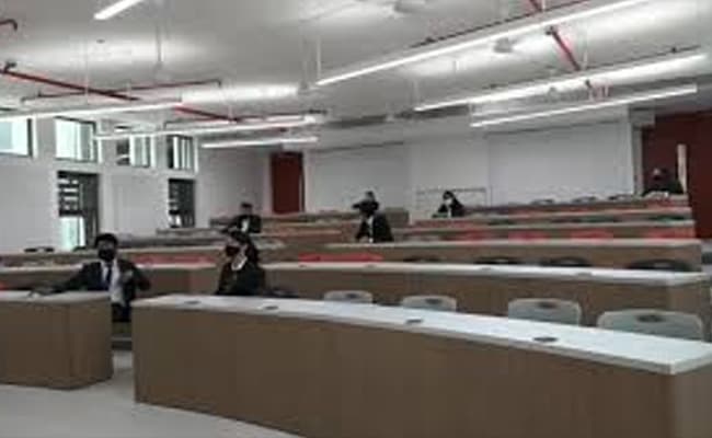 maharashtra-national-law-university-mnlu-nagpur-classroom-0004-layer-1-classroom