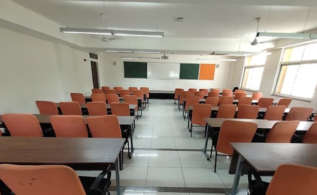 manipal-university-muj-0001-class4-classroom
