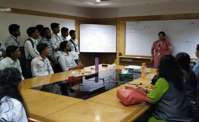 matoshri-pratishthan-group-of-institutions-mpgi-classroom-0003-layer-1-classroom