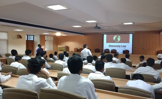 nalsar-university-of-law-nalsar-hyderabad-classroom-0002-layer-3-classroom
