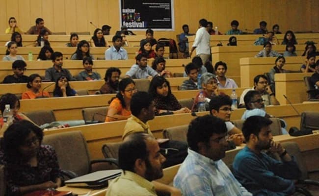 nalsar-university-of-law-nalsar-hyderabad-classroom-0003-layer-2-classroom