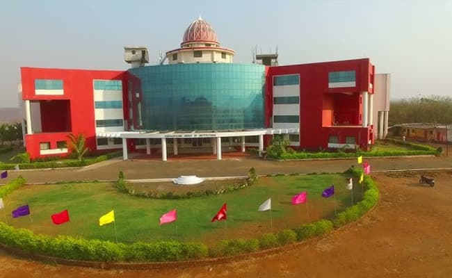 navsahyadri-group-of-institutes-nesgi-infrastructure-2