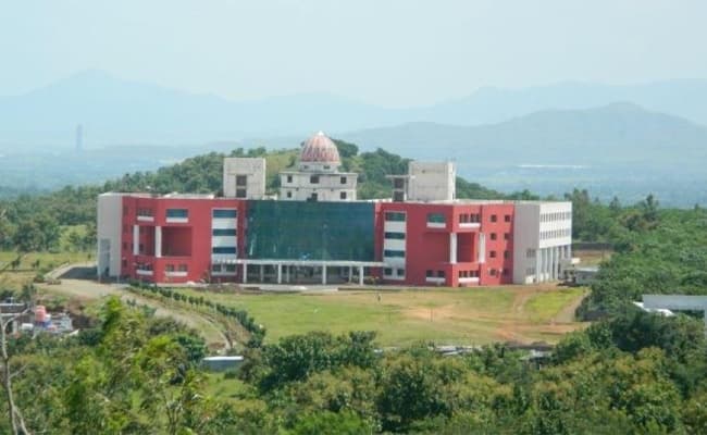 navsahyadri-group-of-institutes-nesgi-infrastructure-5
