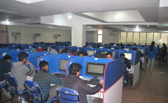 new-delhi-institute-for-information-technology-management-ndiitm-0004-class1-classroom
