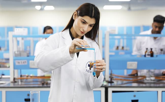 noida-international-university-niu-0017-lab3-lab