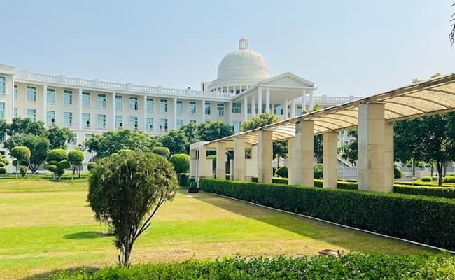noida-international-university-niu-0020-infra10-infrastructure