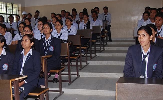 om-sterling-global-university-osgu-classroom-0000-layer-4-classroom