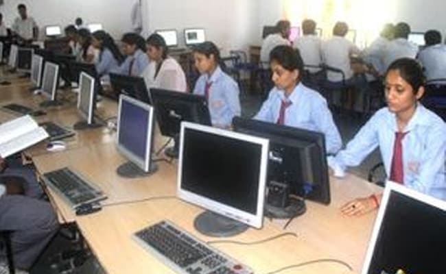 omkarananda-institute-of-management-technology-oimt-5-classroom