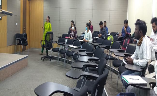 op-jindal-university-opju-classroom-0003-layer-2-classroom