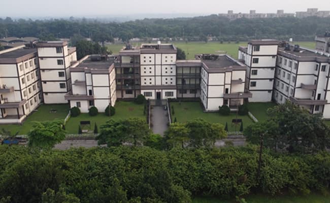 op-jindal-university-opju-infrastructure-0003-layer-1-infrastructure