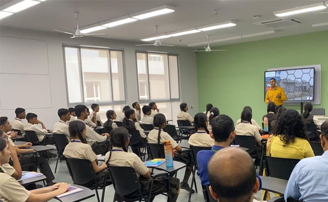 plastindia-international-university-classroom-0002-layer-2-classroom