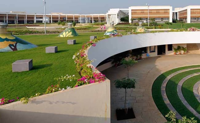 sandip-university-infrastructure-0004-layer-1-infrastructure