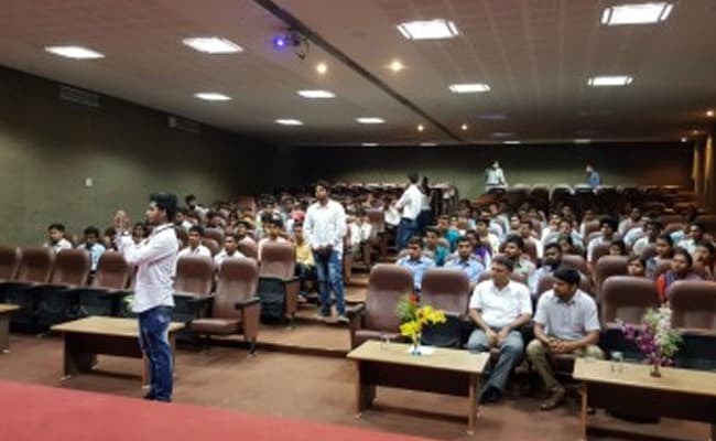 sanjay-rungta-group-of-institutions-srgi-classroom-0000-layer-4-classroom