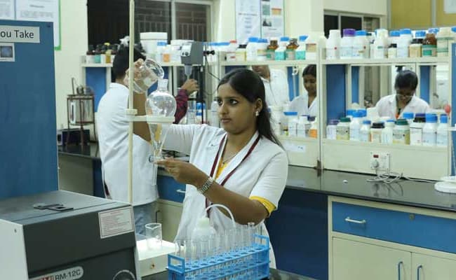 sastra-university-1-lab