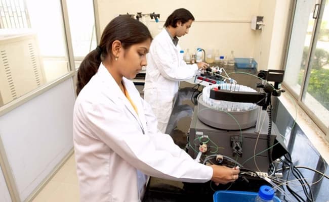 sastra-university-11-lab
