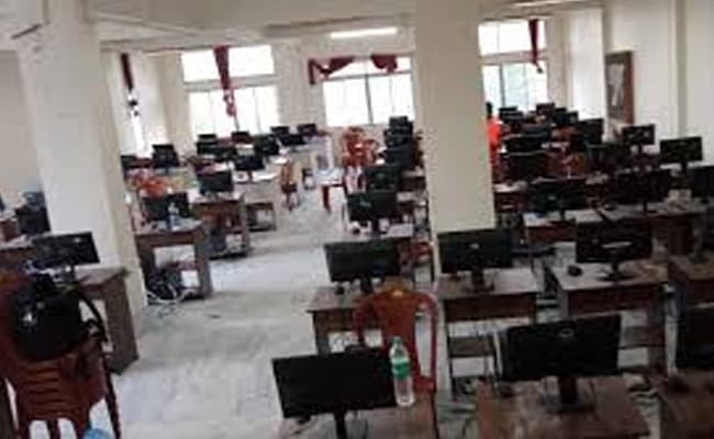 seacom-engineering-college-classroom-0000-layer-3-classroom