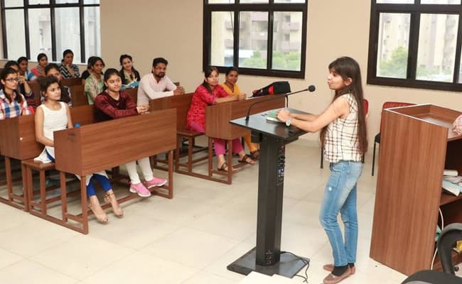 sgt-university-0000-class5-classroom
