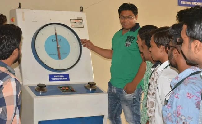 sigma University, Uadodara Labs 4.webp