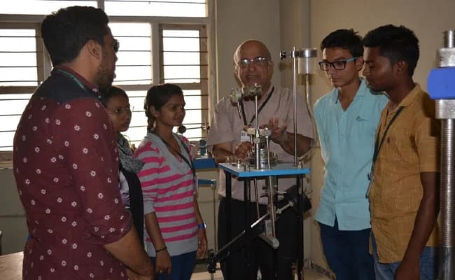 sigma University, Uadodara Labs 5.webp