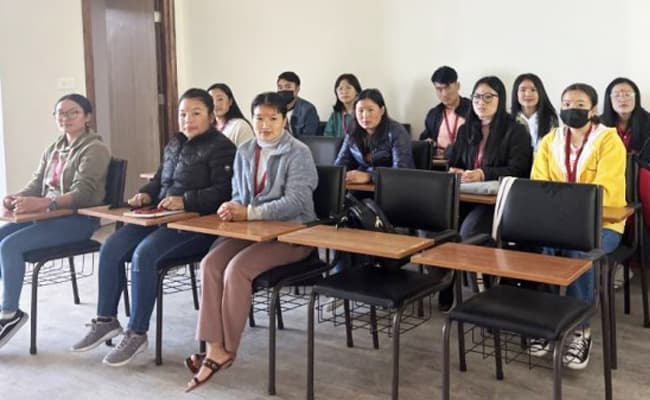 sikkim-university-0002-class2-classroom