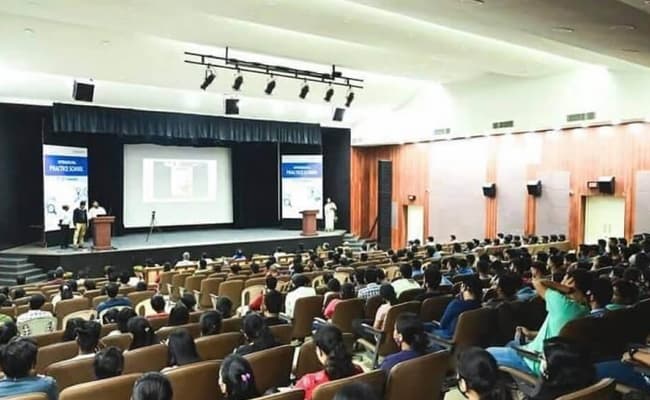 silicone-institute-of-technology-sit-0000-class5-classroom