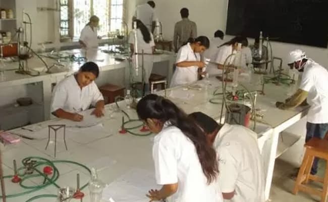 sri-venkateshwara-college-of-pharmacy-svcp-4-lab