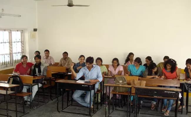 sri-venkateshwara-college-of-pharmacy-svcp-6-classroom