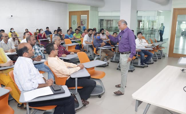 srm-university-amaravati-classroom-0003-layer-2-classroom