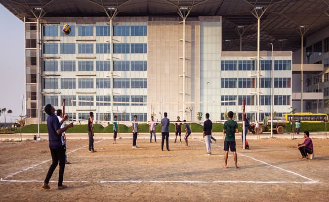 srm-university-amaravati-ground-0003-layer-1-ground