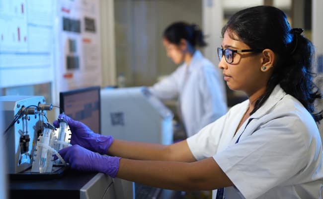 srm-university-amaravati-lab-0001-layer-4-lab