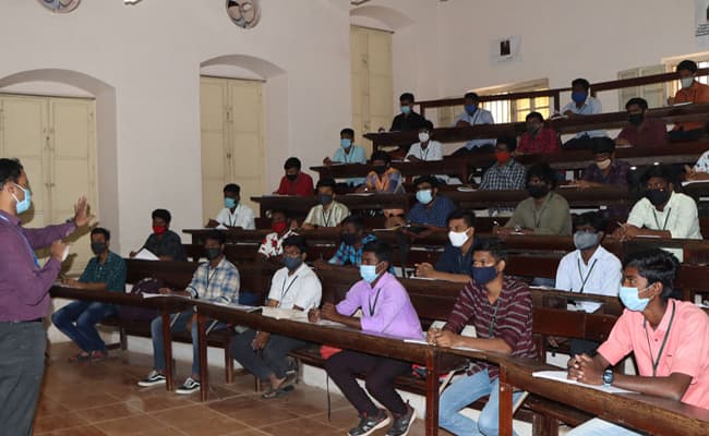 st-0001-class3-classroom